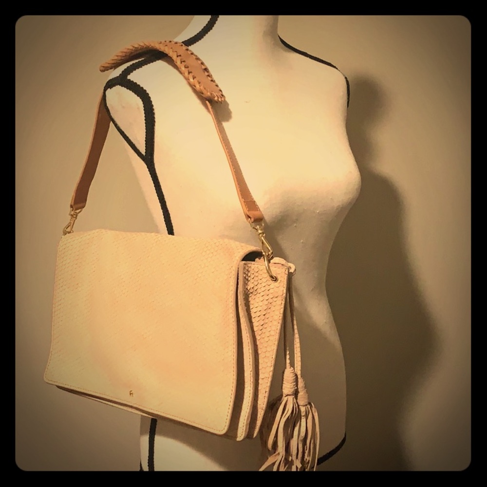 Flawless Etienne Aigner shoulder bag